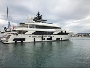 Custom Line Navetta 37
