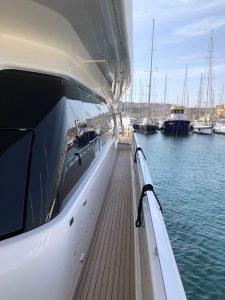 Ferretti 850