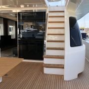 Ferretti 850