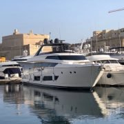 Ferretti 850