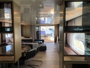 Ferretti 850